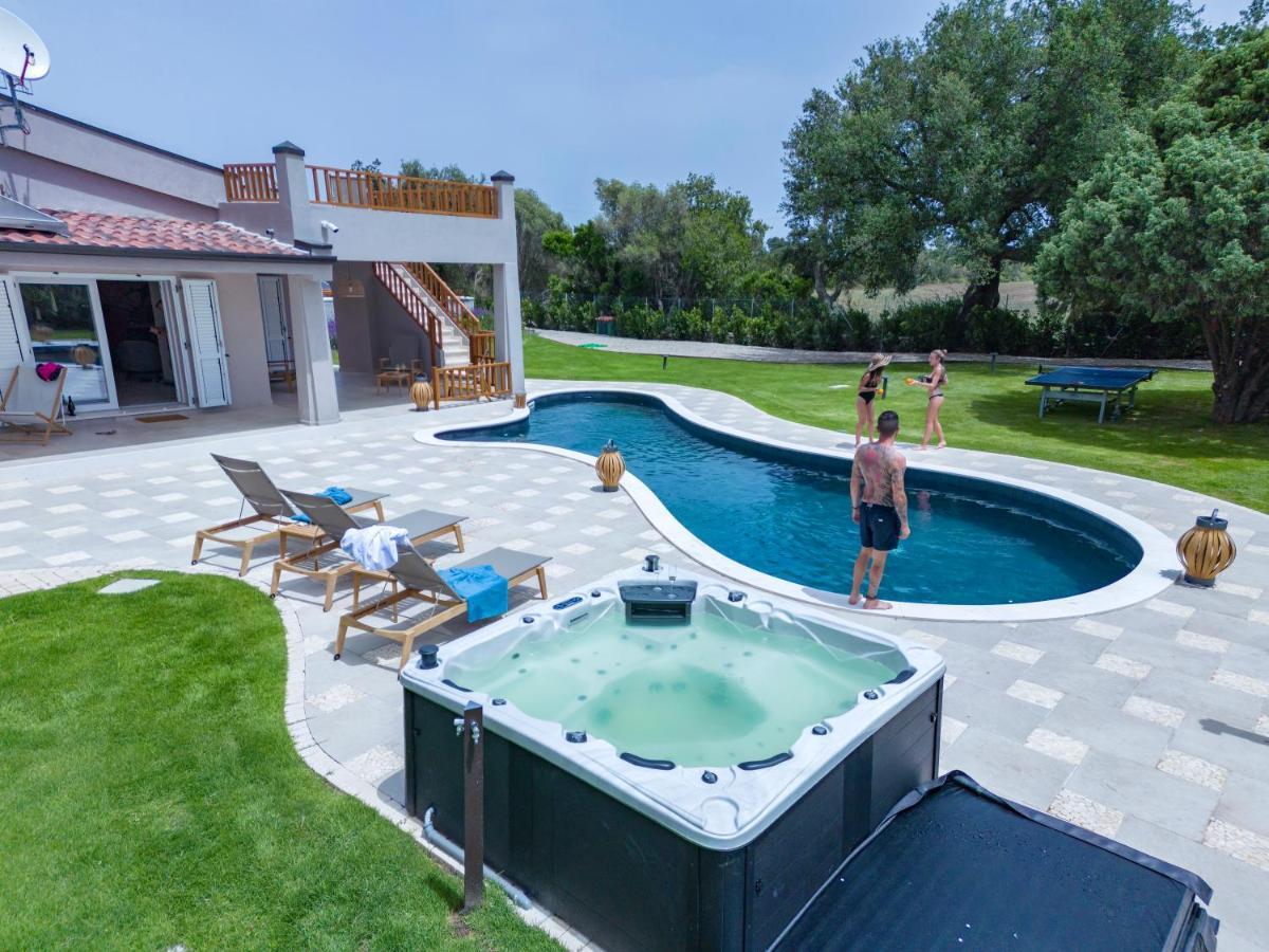 Villa Golden Root Real Estate San Teodoro  Exterior foto
